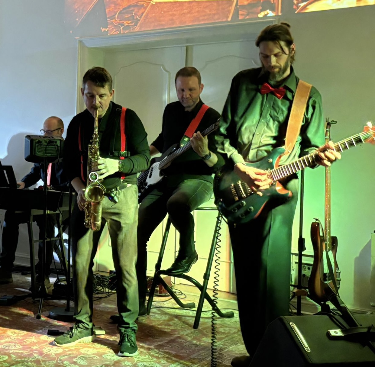 FCEA781F-4DEC-4036-B633-39DC84F0EB34_1_201_a